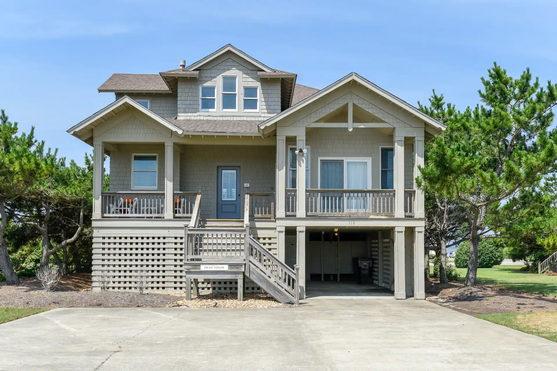 Frontal view of the Swan 3 Bedroom Residence