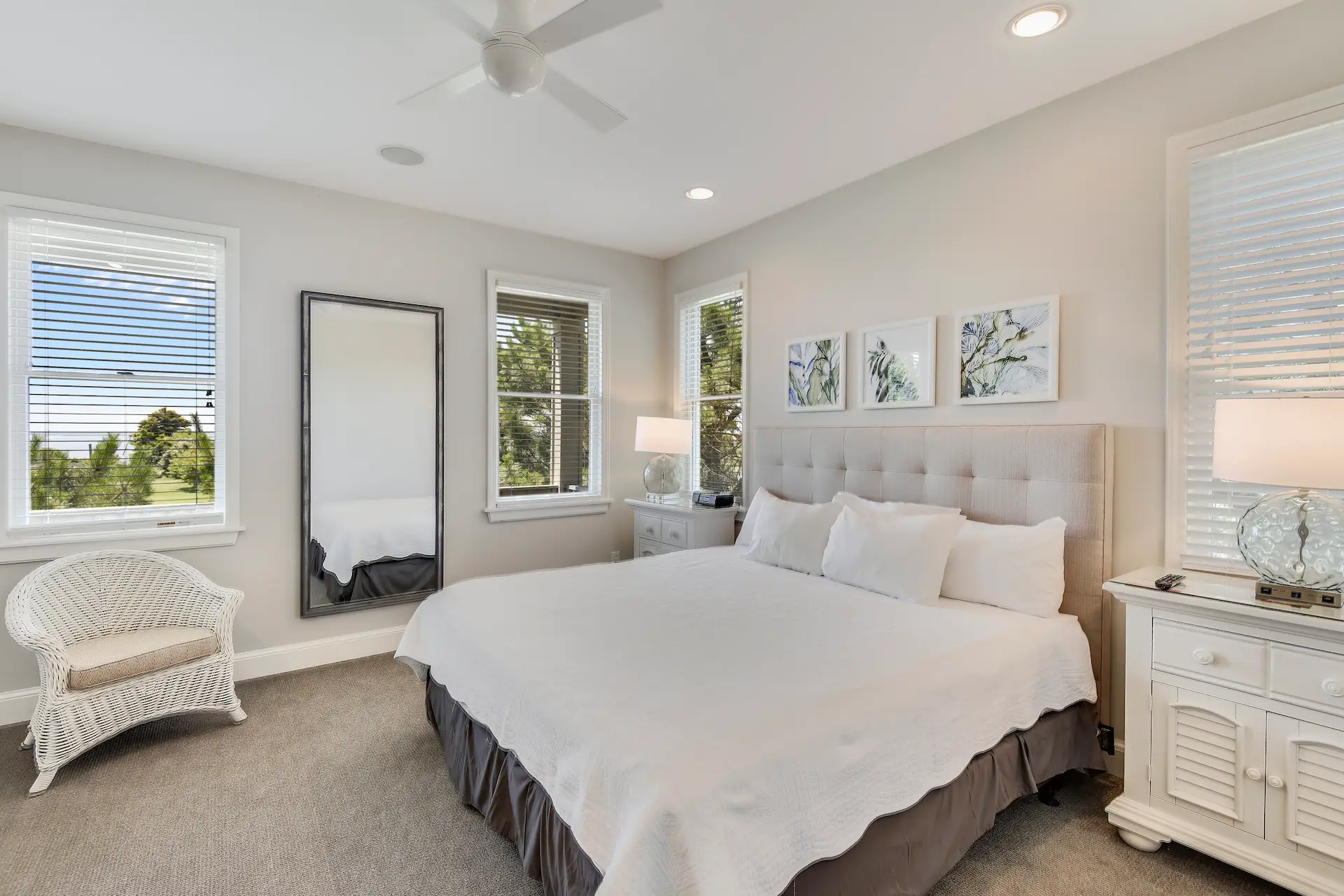 Bedroom with king-size bed in the Swan 3 Bedroom Residence